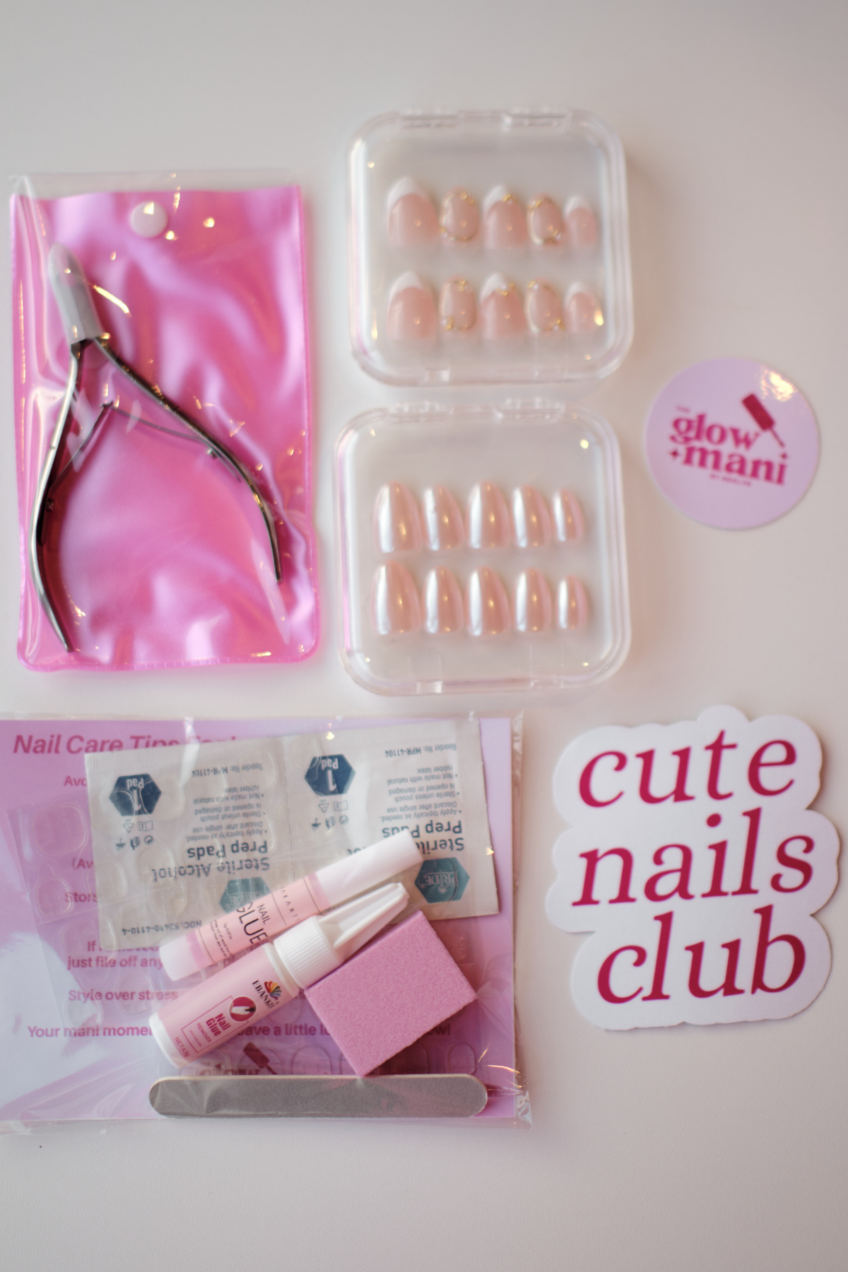 The Glow Mani Nail Club